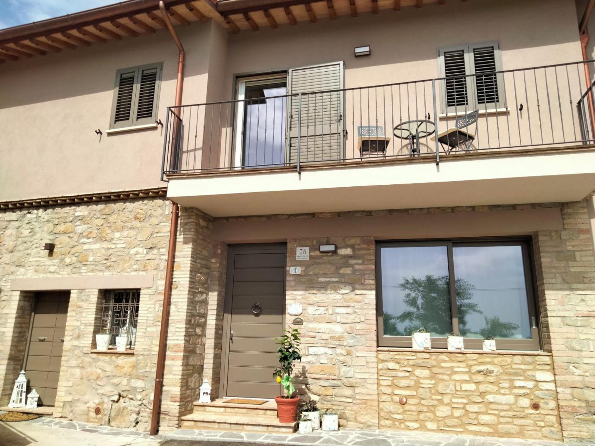 Lombardi Rita - Colle S. Martino Assis Exterior foto