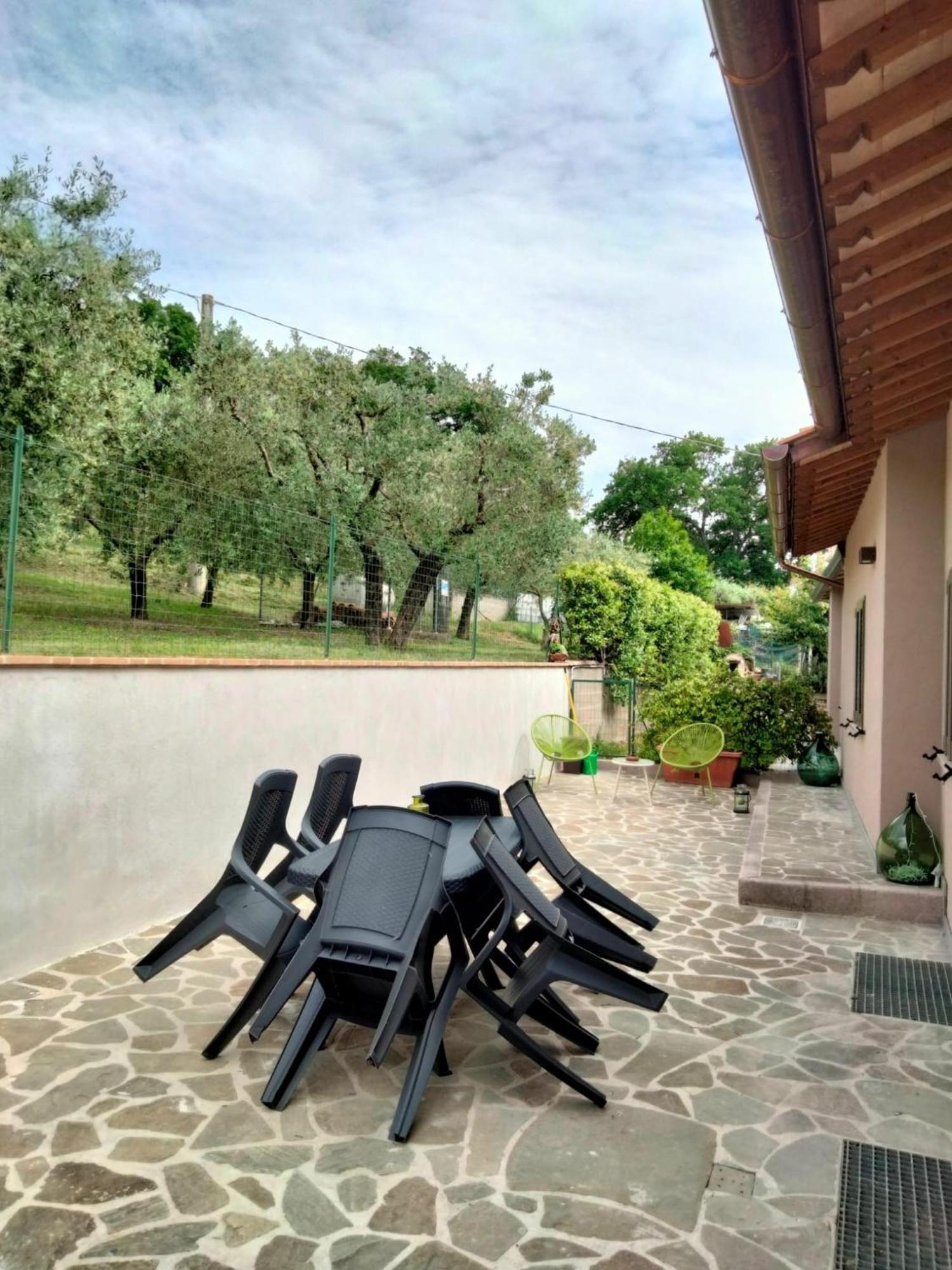 Lombardi Rita - Colle S. Martino Assis Exterior foto